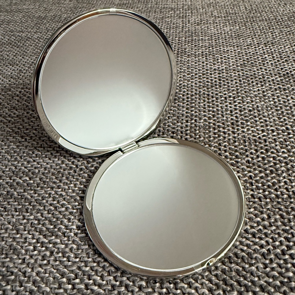 Dior Beauty Silver Double Sided Compact Pocket Mirror Silver New Authentic - Picture 12 of 17